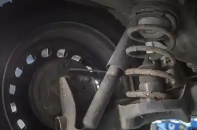 Coupelle d'amortisseur bruyante : que faire ?