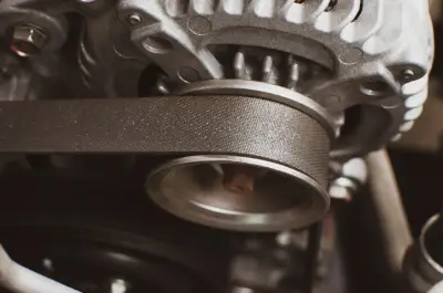 Courroie trapézoïdale : typologie, symptômes d’usure et conseils pratiques