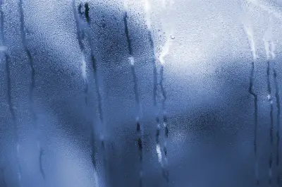 Désembuer le pare-brise en cas de buée dans votre voiture