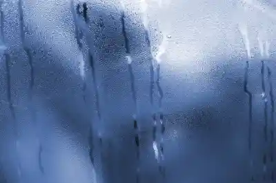 Buée dans la voiture : bien effectuer le désembuage du pare-brise