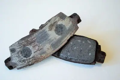 plaquettes de frein arrière usées