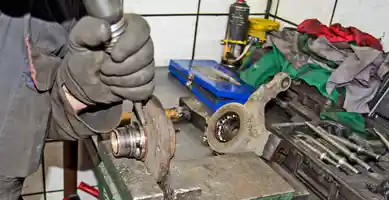 Changement de roulement de roue : un devis au juste prix