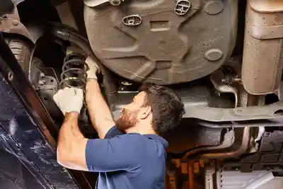 Changement d'amortisseurs sur Peugeot : un devis au juste prix