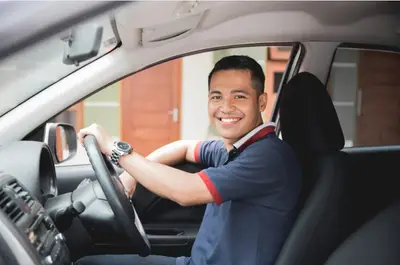 conducteur souriant