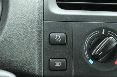 ESC (Contrôle Electronique de Stabilité)