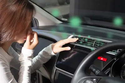 odeurs pour causes de fuites de la climatisation voiture