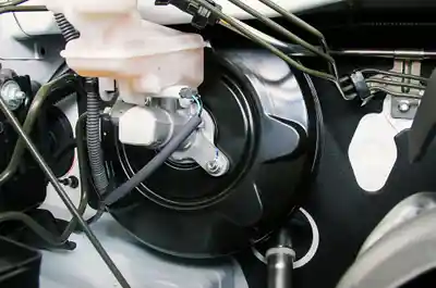 Qu'est-ce que le servofrein / mastervac sur une voiture ?