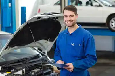 Garages en autocentra: beste meningen en goedkope prijzen!