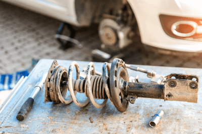 image Quand changer les coupelles d’amortisseur et à quel prix ?